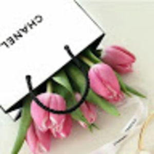 Meet your Posher, Delia